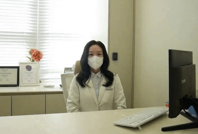진료실의 최진숙 원장